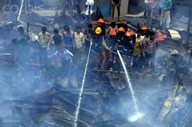 Slum fire kills 11 in Bangladesh